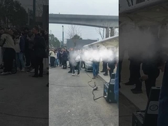 MYUAV FC30X दीवार सफाई ऑपरेशन के लिए बंधा हुआ ड्रोन