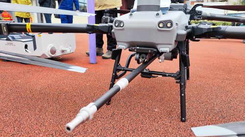 नवीनतम कंपनी समाचार के बारे में MYUAV FC100 अग्निशमन यूएवी: टेथर्ड पावर टेक्नोलॉजी लंबी अवधि के अग्नि बचाव के लिए नया मानक फिर से परिभाषित करती है