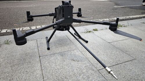 नवीनतम कंपनी समाचार के बारे में एरियल सफाई में एक बहुमुखी हाथ: MYUAV M400X हल्का ड्रोन, वाइड-एंगल परिशुद्धता के साथ कॉम्पैक्ट बॉडी